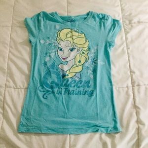 Elsa graphic tee!!!